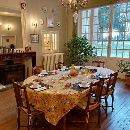 Manoir Du Bellay Bed and Breakfast Montreuil-Bellay Εξωτερικό φωτογραφία